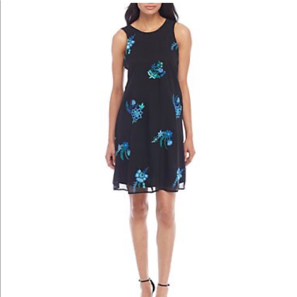 NWT Calvin Klein Floral Embroidered Trapeze Dress - Picture 4 of 11